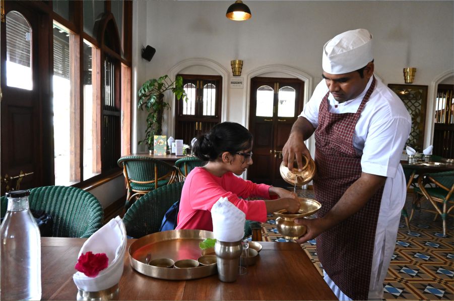 The Kid Who Travelled enjoying hospitality at the famous ‘House of MG’ in Ahmedabad, Gujarat Blog.