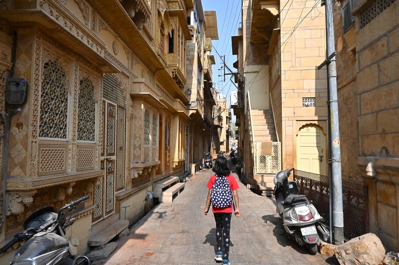 The Kid Who Travelled exploring the streets of the Golden city ‘Jaisalmer’ in Rajasthan.