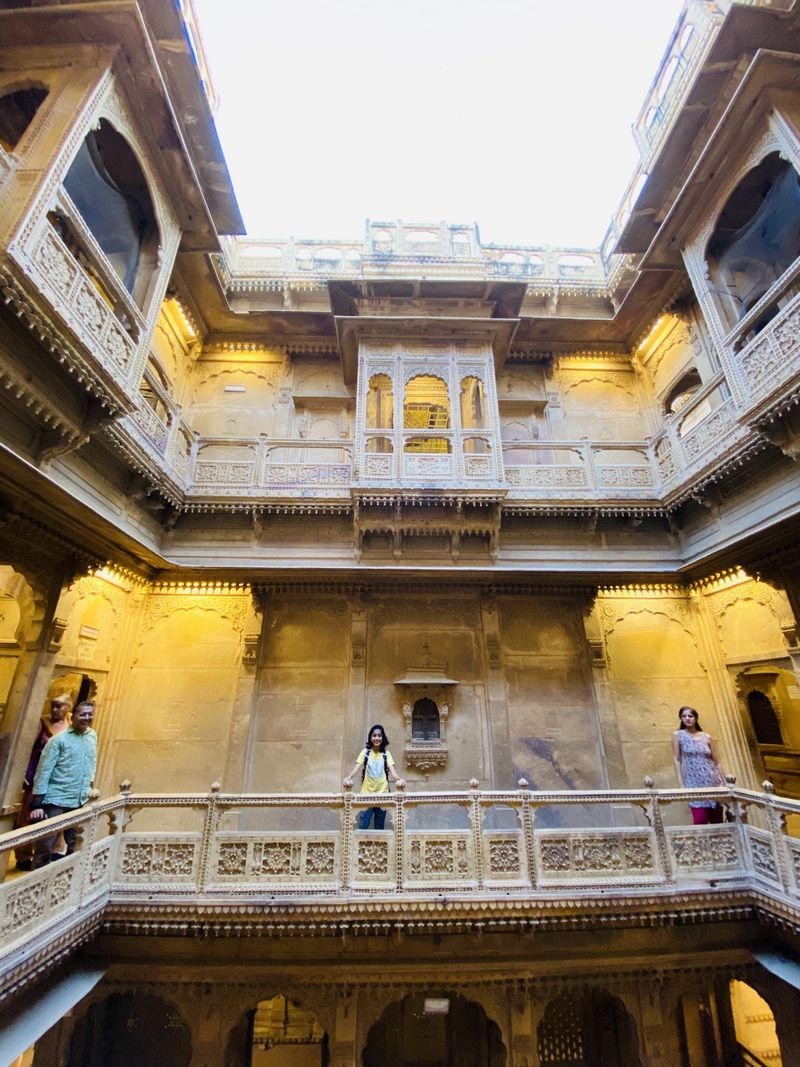 The Kid Who Travelled is at Patwon Ki Haveli in Jaisalmer, Rajasthan Blog.